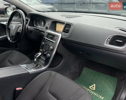 Серый Вольво B60, объемом двигателя 2 л и пробегом 109 тыс. км за 14800 $, фото 31 на Automoto.ua
