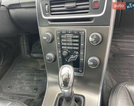 Серый Вольво B60, объемом двигателя 2 л и пробегом 299 тыс. км за 11600 $, фото 39 на Automoto.ua