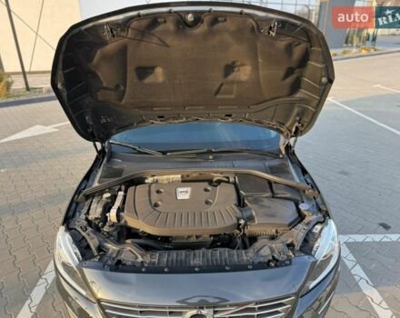 Сірий Вольво B60, об'ємом двигуна 2.4 л та пробігом 256 тис. км за 13900 $, фото 44 на Automoto.ua