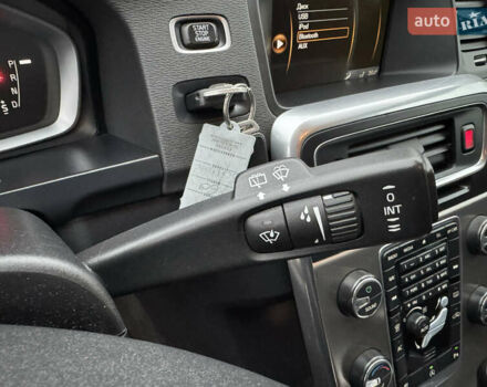 Серый Вольво B60, объемом двигателя 2 л и пробегом 243 тыс. км за 14500 $, фото 48 на Automoto.ua