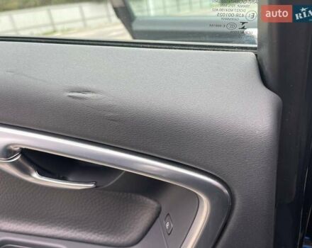 Серый Вольво B60, объемом двигателя 2 л и пробегом 300 тыс. км за 12200 $, фото 42 на Automoto.ua