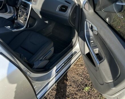 Серый Вольво B60, объемом двигателя 1.6 л и пробегом 255 тыс. км за 12300 $, фото 5 на Automoto.ua