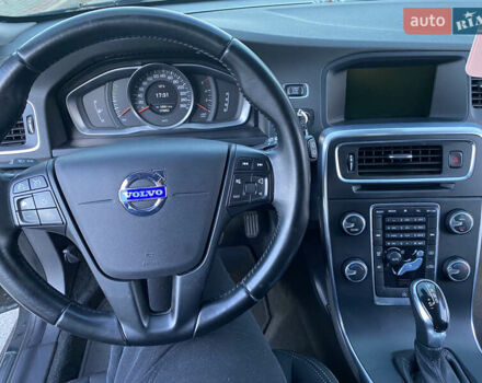 Серый Вольво B60, объемом двигателя 2 л и пробегом 240 тыс. км за 13300 $, фото 27 на Automoto.ua