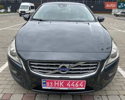 Сірий Вольво B60, об'ємом двигуна 2 л та пробігом 289 тис. км за 11400 $, фото 1 на Automoto.ua