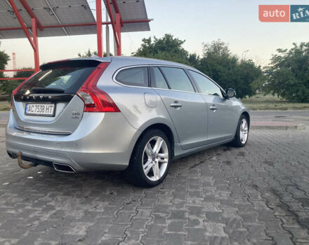 Вольво B60 2013 в Луцке на Automoto.ua Серый Вольво B60, объемом двигателя 2.4 л и пробегом 360 тыс. км за 13500 $, фото 5 на Automoto.ua