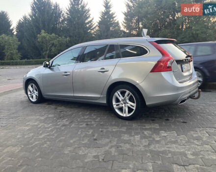 Вольво B60 2013 в Луцке на Automoto.ua Серый Вольво B60, объемом двигателя 2.4 л и пробегом 360 тыс. км за 13500 $, фото 7 на Automoto.ua