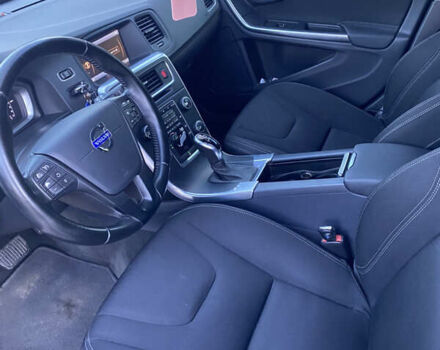 Серый Вольво B60, объемом двигателя 2 л и пробегом 240 тыс. км за 13300 $, фото 16 на Automoto.ua