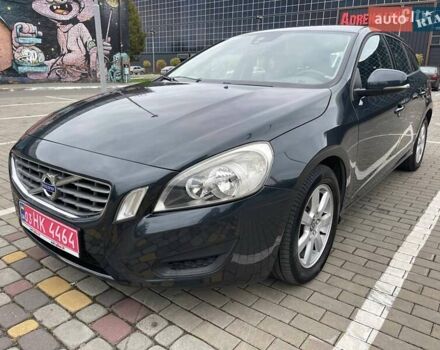 Серый Вольво B60, объемом двигателя 2 л и пробегом 300 тыс. км за 12200 $, фото 1 на Automoto.ua