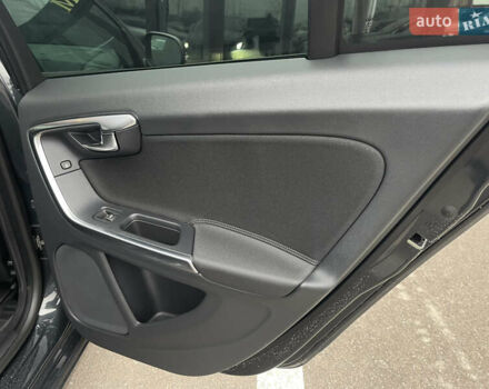 Серый Вольво B60, объемом двигателя 2 л и пробегом 109 тыс. км за 14800 $, фото 37 на Automoto.ua