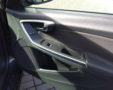 Серый Вольво B60, объемом двигателя 1.98 л и пробегом 109 тыс. км за 15400 $, фото 10 на Automoto.ua