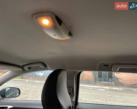 Серый Вольво B60, объемом двигателя 2 л и пробегом 299 тыс. км за 11600 $, фото 37 на Automoto.ua