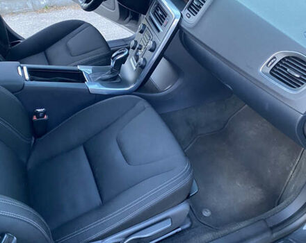 Серый Вольво B60, объемом двигателя 2 л и пробегом 240 тыс. км за 13300 $, фото 17 на Automoto.ua