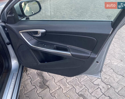 Вольво B60 2013 в Луцке на Automoto.ua Серый Вольво B60, объемом двигателя 2.4 л и пробегом 360 тыс. км за 13500 $, фото 13 на Automoto.ua