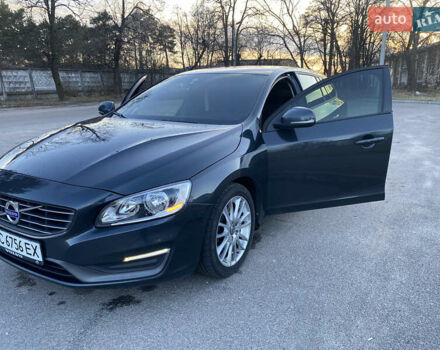 Серый Вольво B60, объемом двигателя 2 л и пробегом 240 тыс. км за 13300 $, фото 15 на Automoto.ua