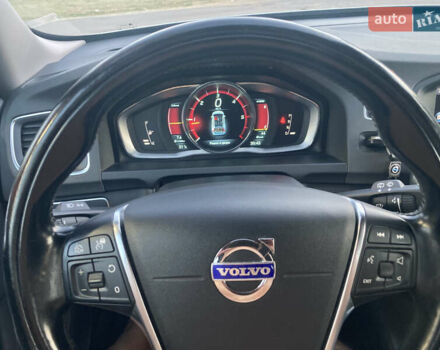 Вольво B60 2013 в Луцке на Automoto.ua Серый Вольво B60, объемом двигателя 2.4 л и пробегом 360 тыс. км за 13500 $, фото 10 на Automoto.ua