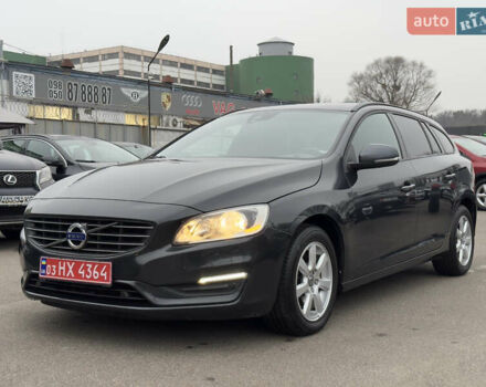 Серый Вольво B60, объемом двигателя 2 л и пробегом 243 тыс. км за 14500 $, фото 2 на Automoto.ua