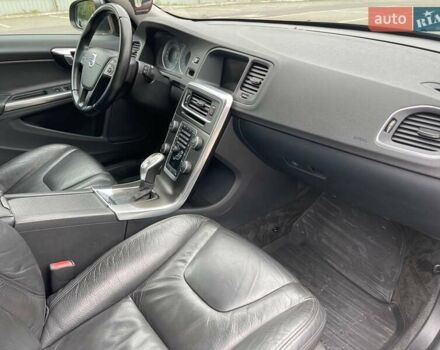 Сірий Вольво B60, об'ємом двигуна 2 л та пробігом 289 тис. км за 11400 $, фото 41 на Automoto.ua