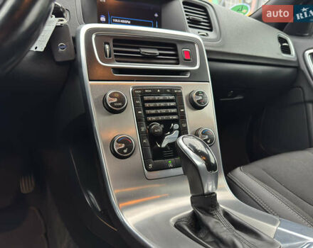 Серый Вольво B60, объемом двигателя 2 л и пробегом 243 тыс. км за 14500 $, фото 38 на Automoto.ua