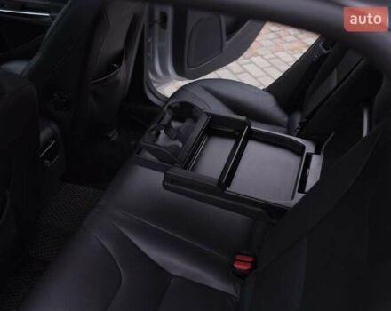 Серый Вольво B60, объемом двигателя 2 л и пробегом 214 тыс. км за 10000 $, фото 17 на Automoto.ua