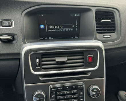 Серый Вольво B60, объемом двигателя 2.4 л и пробегом 250 тыс. км за 13000 $, фото 14 на Automoto.ua