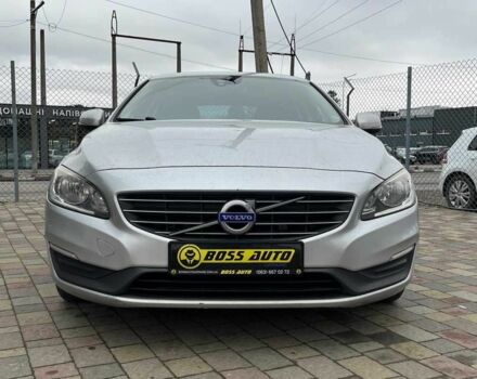 Серый Вольво B60, объемом двигателя 0 л и пробегом 264 тыс. км за 12000 $, фото 1 на Automoto.ua