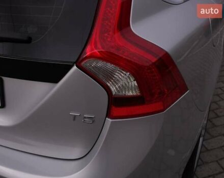 Серый Вольво B60, объемом двигателя 2 л и пробегом 214 тыс. км за 10000 $, фото 5 на Automoto.ua