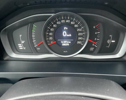 Серый Вольво B60, объемом двигателя 1.98 л и пробегом 235 тыс. км за 11600 $, фото 39 на Automoto.ua