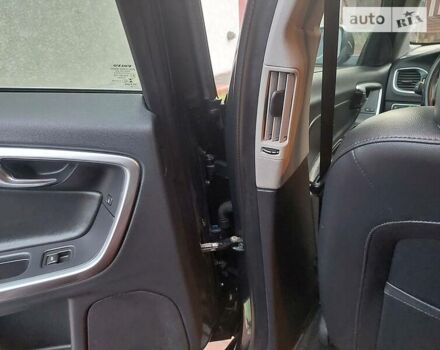 Сірий Вольво B60, об'ємом двигуна 2.5 л та пробігом 225 тис. км за 12990 $, фото 13 на Automoto.ua