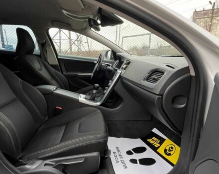 Серый Вольво B60, объемом двигателя 0 л и пробегом 264 тыс. км за 12000 $, фото 11 на Automoto.ua