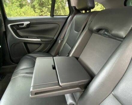 Сірий Вольво B60, об'ємом двигуна 2 л та пробігом 255 тис. км за 12500 $, фото 3 на Automoto.ua