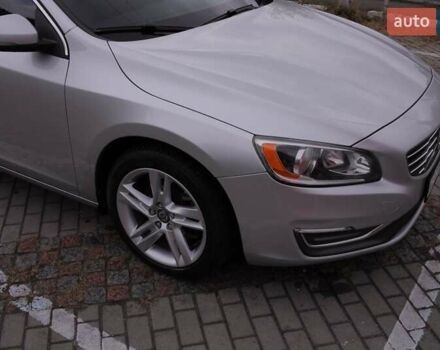 Серый Вольво B60, объемом двигателя 2 л и пробегом 214 тыс. км за 10000 $, фото 9 на Automoto.ua