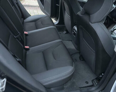 Сірий Вольво B60, об'ємом двигуна 1.56 л та пробігом 275 тис. км за 11950 $, фото 16 на Automoto.ua