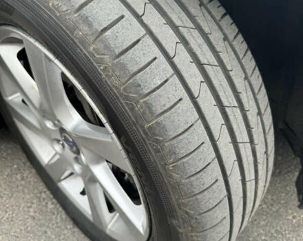 Серый Вольво B60, объемом двигателя 2.4 л и пробегом 250 тыс. км за 13000 $, фото 17 на Automoto.ua