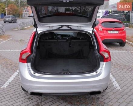 Серый Вольво B60, объемом двигателя 2 л и пробегом 214 тыс. км за 10000 $, фото 19 на Automoto.ua