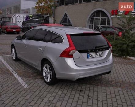 Серый Вольво B60, объемом двигателя 2 л и пробегом 214 тыс. км за 10000 $, фото 3 на Automoto.ua