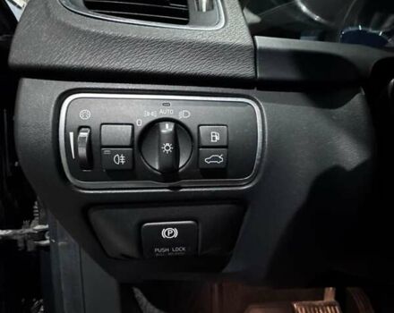 Серый Вольво B60, объемом двигателя 2 л и пробегом 290 тыс. км за 10900 $, фото 11 на Automoto.ua