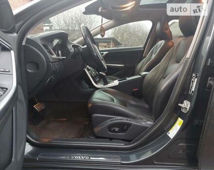 Серый Вольво B60, объемом двигателя 2.5 л и пробегом 225 тыс. км за 12990 $, фото 12 на Automoto.ua