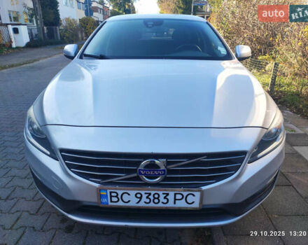 Серый Вольво B60, объемом двигателя 1.56 л и пробегом 262 тыс. км за 11600 $, фото 2 на Automoto.ua