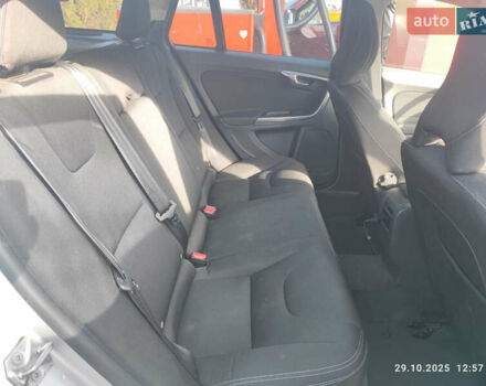 Серый Вольво B60, объемом двигателя 1.56 л и пробегом 262 тыс. км за 11600 $, фото 18 на Automoto.ua