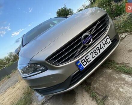 Серый Вольво B60, объемом двигателя 2 л и пробегом 299 тыс. км за 14000 $, фото 1 на Automoto.ua