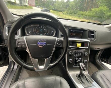 Сірий Вольво B60, об'ємом двигуна 2 л та пробігом 255 тис. км за 12500 $, фото 2 на Automoto.ua