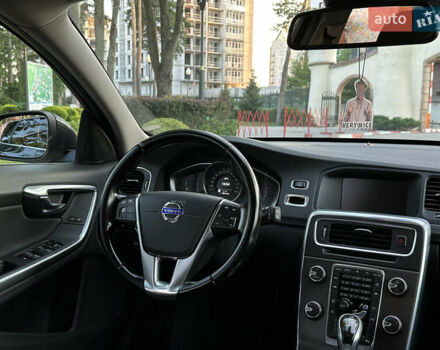 Сірий Вольво B60, об'ємом двигуна 1.56 л та пробігом 290 тис. км за 11400 $, фото 19 на Automoto.ua