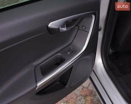 Серый Вольво B60, объемом двигателя 2 л и пробегом 214 тыс. км за 10000 $, фото 16 на Automoto.ua