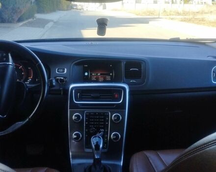 Серый Вольво B60, объемом двигателя 2 л и пробегом 277 тыс. км за 13950 $, фото 2 на Automoto.ua