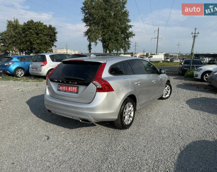 Серый Вольво B60, объемом двигателя 1.97 л и пробегом 235 тыс. км за 13999 $, фото 2 на Automoto.ua