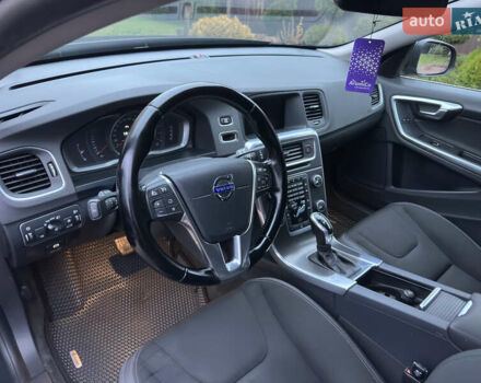 Сірий Вольво B60, об'ємом двигуна 1.56 л та пробігом 275 тис. км за 11950 $, фото 13 на Automoto.ua