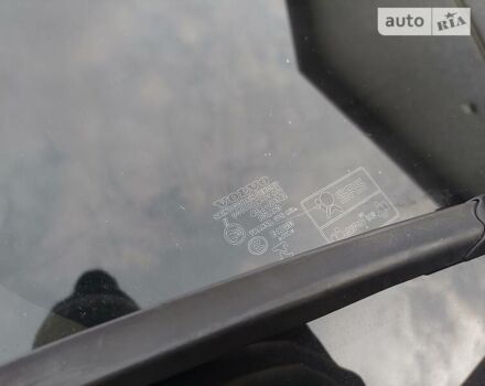 Серый Вольво B60, объемом двигателя 2.5 л и пробегом 225 тыс. км за 12990 $, фото 23 на Automoto.ua