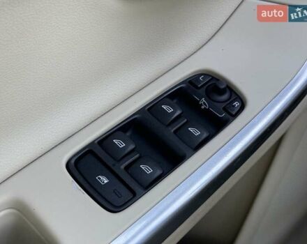 Серый Вольво B60, объемом двигателя 2 л и пробегом 131 тыс. км за 2300 $, фото 7 на Automoto.ua