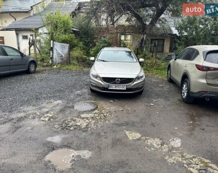 Сірий Вольво B60, об'ємом двигуна 1.97 л та пробігом 211 тис. км за 13500 $, фото 5 на Automoto.ua