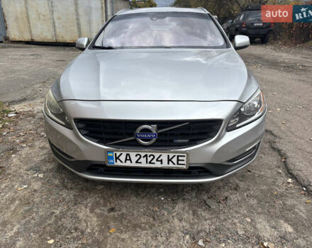 Серый Вольво B60, объемом двигателя 1.97 л и пробегом 242 тыс. км за 14400 $, фото 1 на Automoto.ua